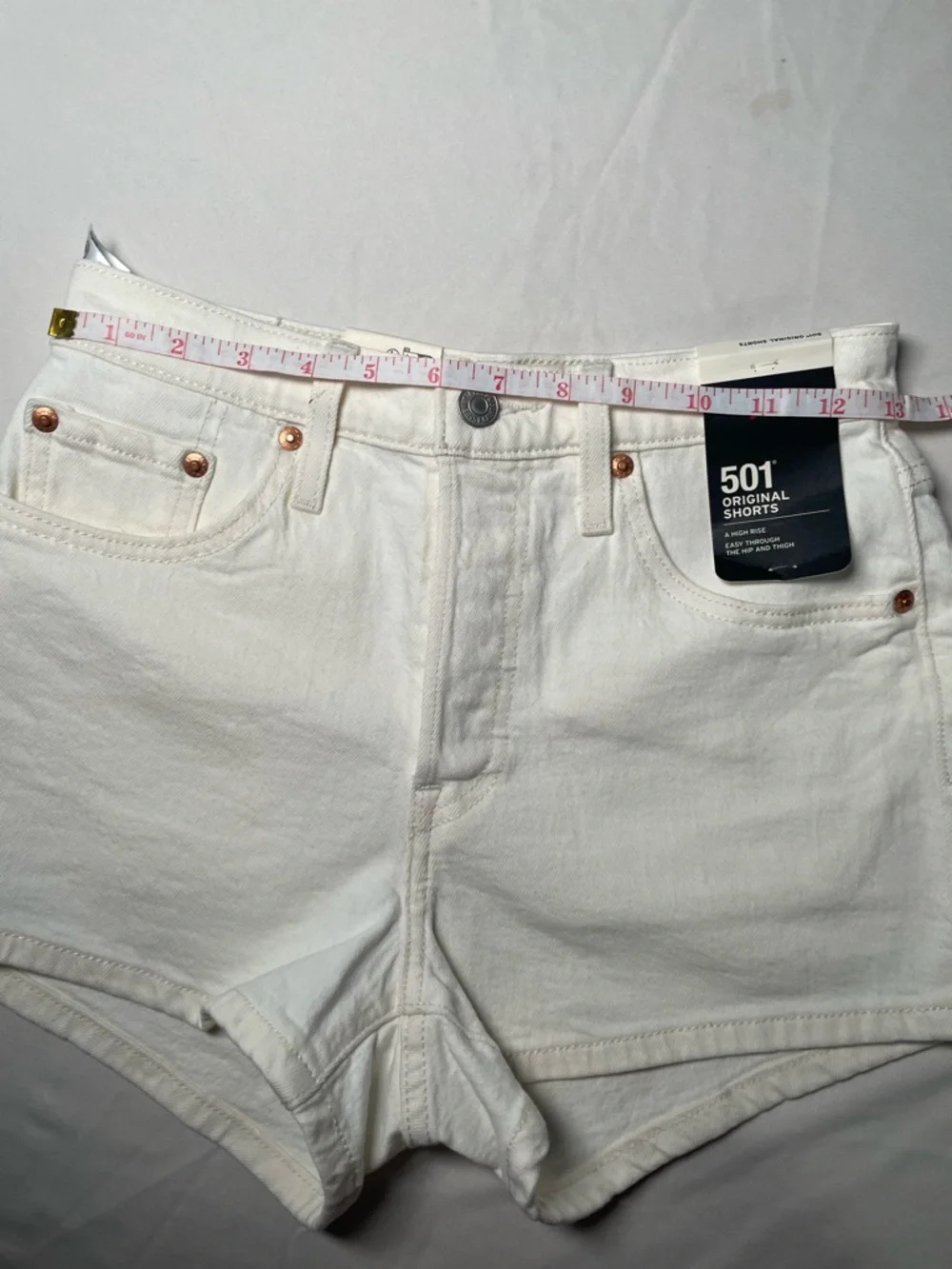 Levi’s Women’s 501 Original Shorts High-Rise White, Size 25, Brand NWT - Picture 6 of 8